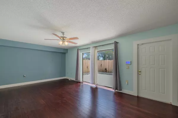 West Palm Beach, FL 33409,515 Green Springs PL