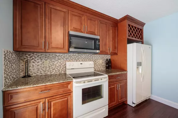 West Palm Beach, FL 33409,515 Green Springs PL