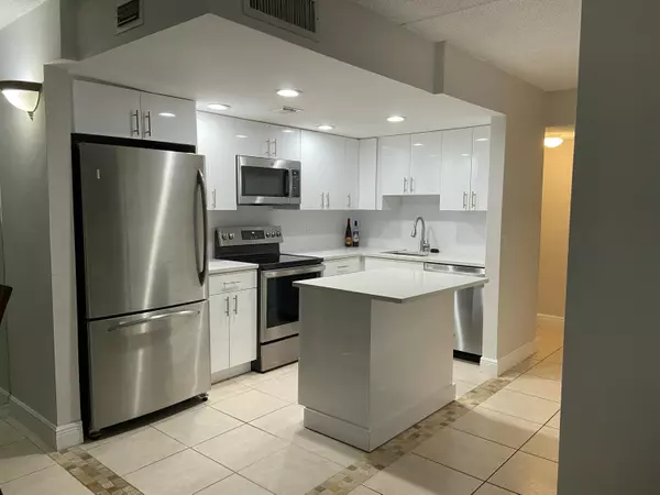 West Palm Beach, FL 33406,1829 Fairview Villa DR 2