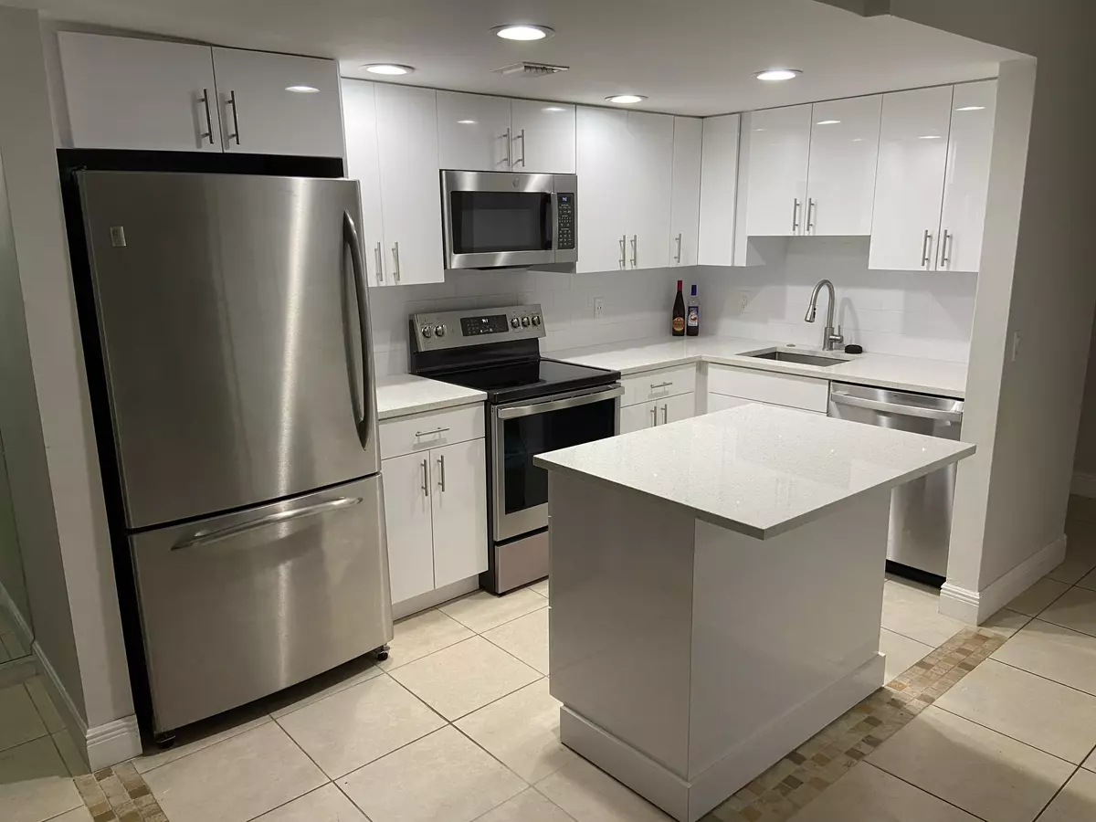 West Palm Beach, FL 33406,1829 Fairview Villa DR 2