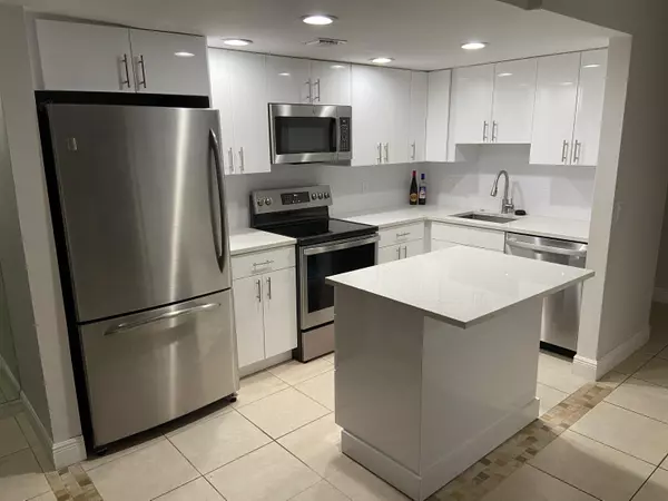 1829 Fairview Villa DR 2, West Palm Beach, FL 33406