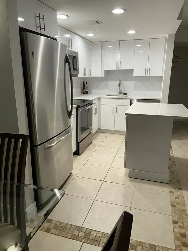 West Palm Beach, FL 33406,1829 Fairview Villa DR 2