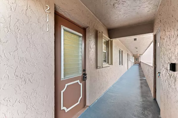 Delray Beach, FL 33445,2700 Casita WAY 211