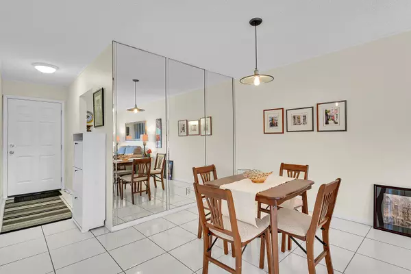 West Palm Beach, FL 33417,216 Oxford 200 216