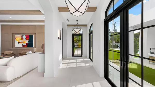 Delray Beach, FL 33483,734 S Ocean BLVD