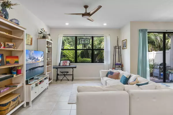 Lake Worth, FL 33467,8315 Catria LN