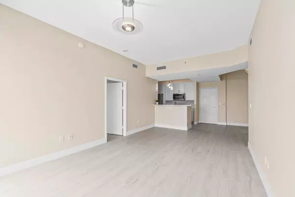 West Palm Beach, FL 33401,1551 N Flagler DR Ph3