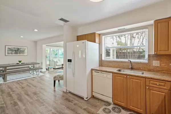 North Palm Beach, FL 33408,655 Kingfish PL