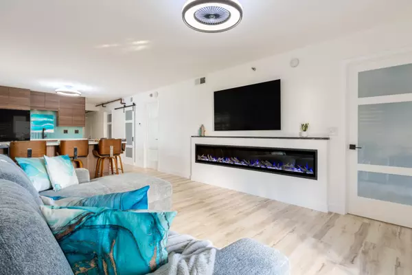 Hutchinson Island, FL 34949,5163 N Highway A1A 120