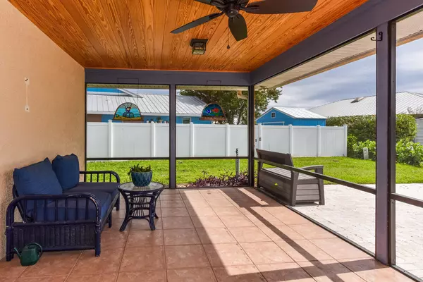 Jensen Beach, FL 34957,1927 NE San Carlos Calle