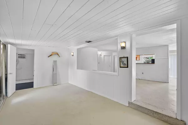 West Palm Beach, FL 33415,5028 Cheryl LN