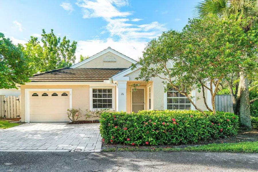 16 Commodore PL, Palm Beach Gardens, FL 33418