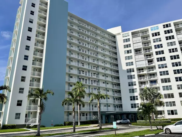 Pompano Beach, FL 33062,201 N Ocean BLVD 302