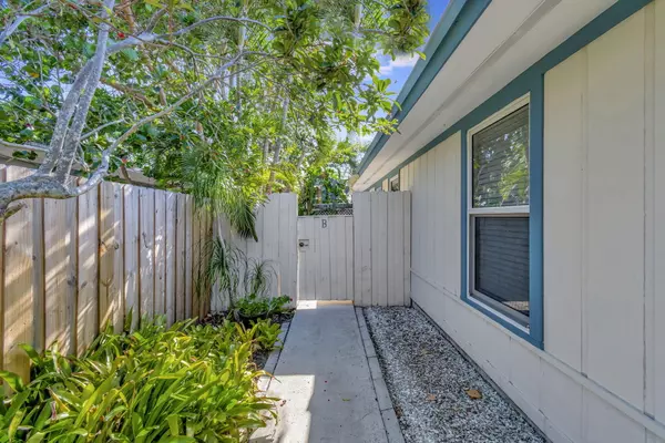 Delray Beach, FL 33483,309 NE 7th AVE B