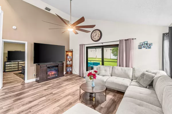 Boynton Beach, FL 33426,45 Paxford LN