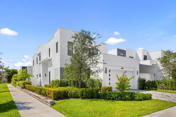 Boca Raton, FL 33487,698 Jeffery ST