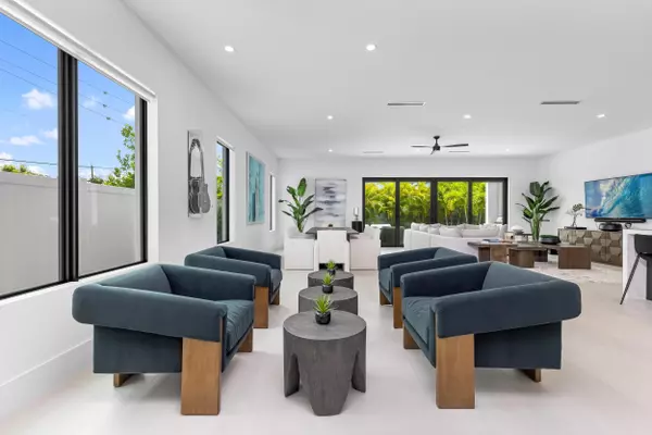 Boca Raton, FL 33487,698 Jeffery ST