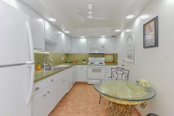 Pompano Beach, FL 33062,405 N Ocean BLVD 1217