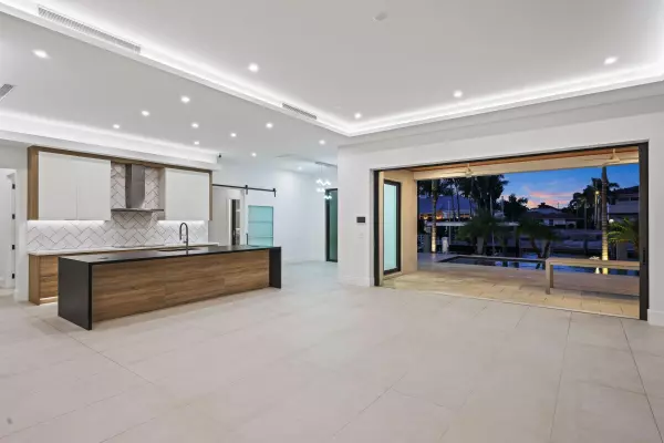 Delray Beach, FL 33483,933 Allamanda DR