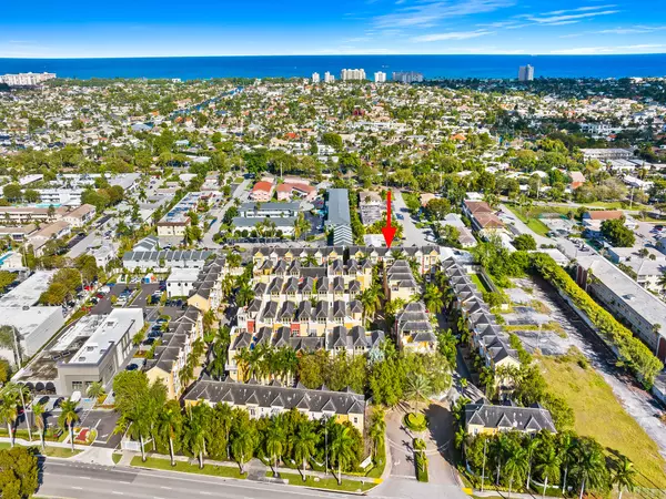 Lighthouse Point, FL 33064,2331 Vintage DR