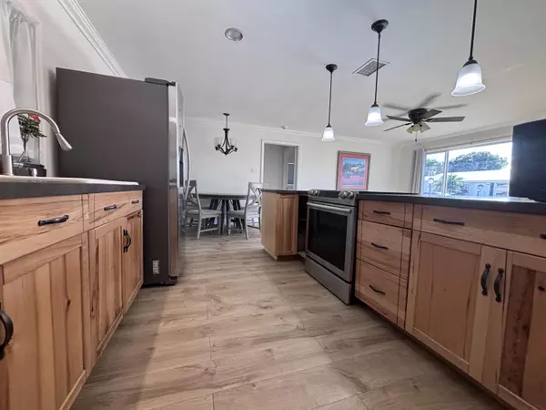 Pompano Beach, FL 33064,2880 NW 1 AVE