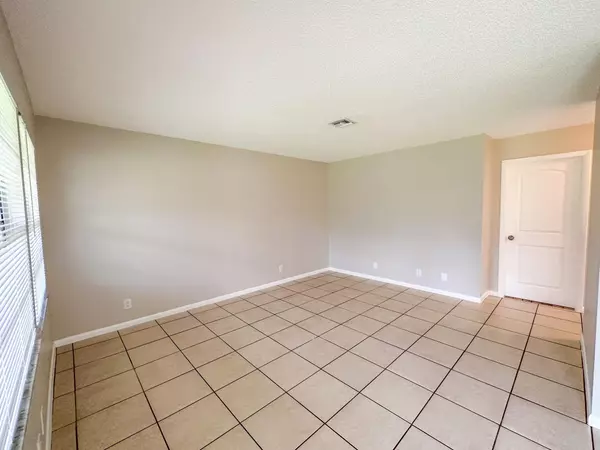 West Palm Beach, FL 33403,2682 Hinda RD B