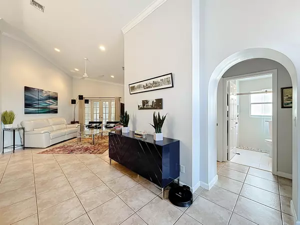 Boynton Beach, FL 33436,14 Lawrence Lake DR