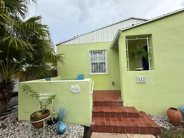 West Palm Beach, FL 33407,442 38th ST