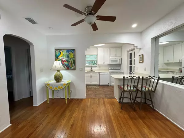West Palm Beach, FL 33407,442 38th ST