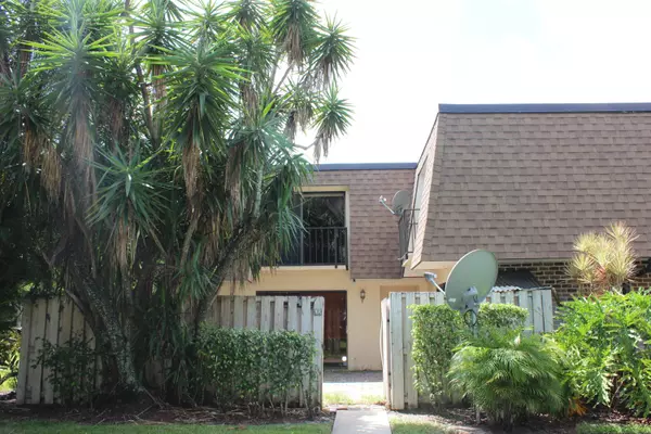 Delray Beach, FL 33445,2950 SW 22nd CIR 4a