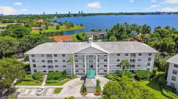 3516 Whitehall DR 403, West Palm Beach, FL 33401