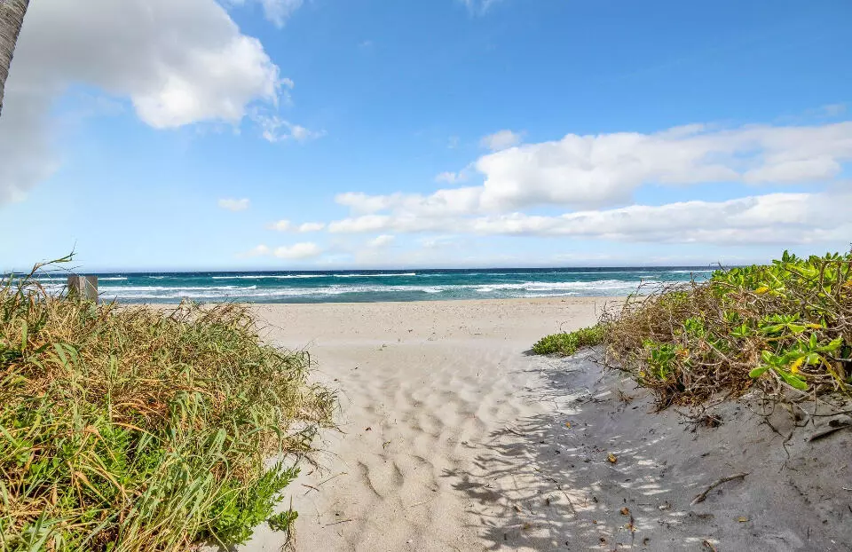 Highland Beach, FL 33487,3301 S Ocean BLVD 104