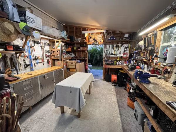 Okeechobee, FL 34974,1693 SW 35th CIR