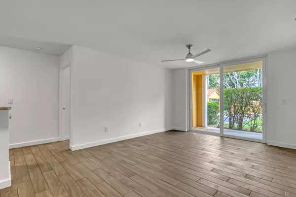 Hypoluxo, FL 33462,145 Yacht Club WAY 105