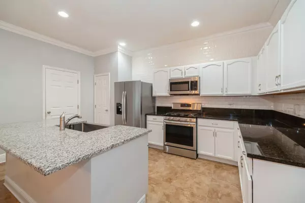 Vero Beach, FL 32966,7865 15th LN