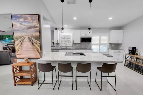 2502 SE Berkshire BLVD, Port Saint Lucie, FL 34952