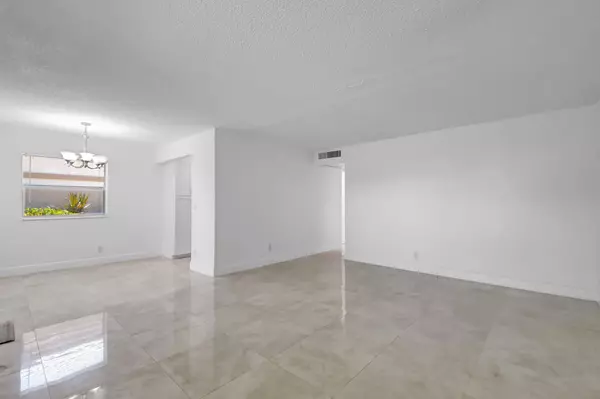 Delray Beach, FL 33446,21 Brittany A CT A