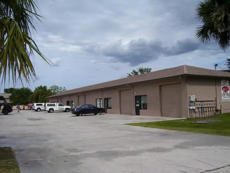1720 SW Biltmore ST, Port Saint Lucie, FL 34953