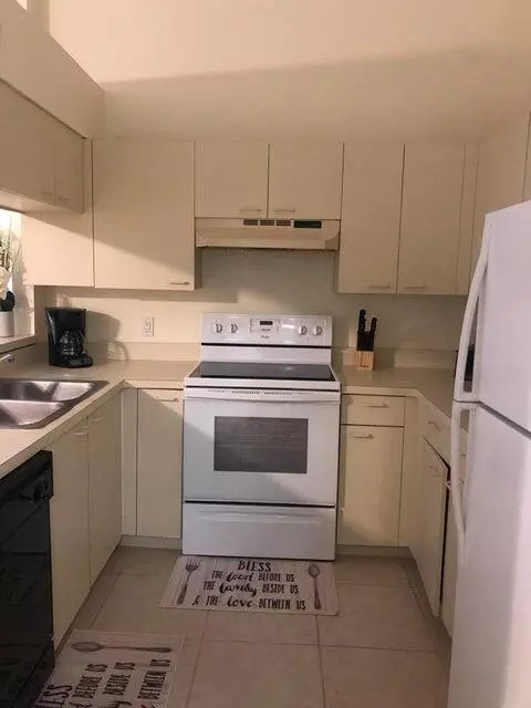 Wellington, FL 33414,13825 Yarmouth DR C