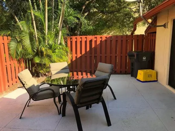 Wellington, FL 33414,13825 Yarmouth DR D