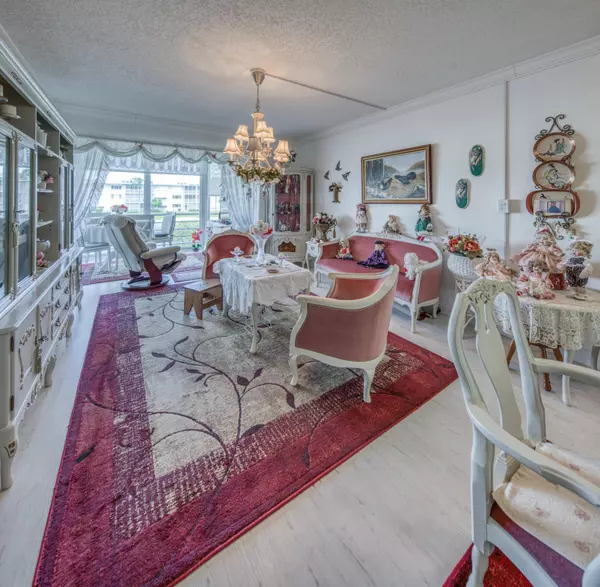 Lake Worth Beach, FL 33461,2615 S Garden DR 205