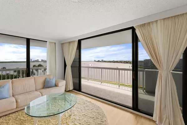 North Palm Beach, FL 33408,115 Lakeshore DR 547