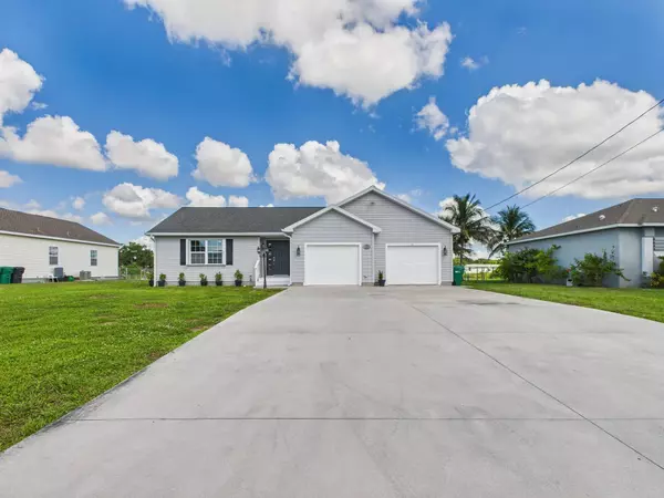 Okeechobee, FL 34974,2643 SE 27th ST