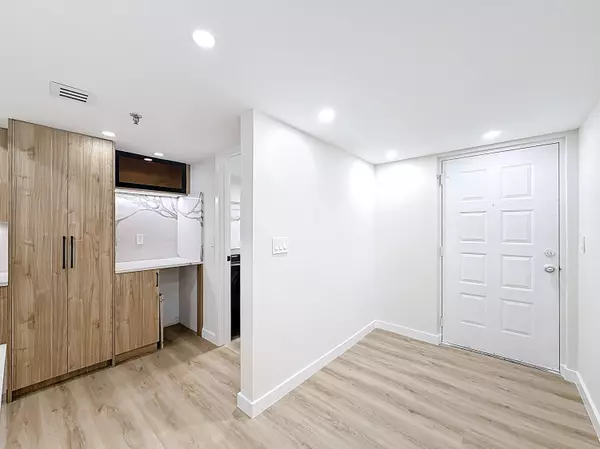 Delray Beach, FL 33444,955 Egret CIR 207