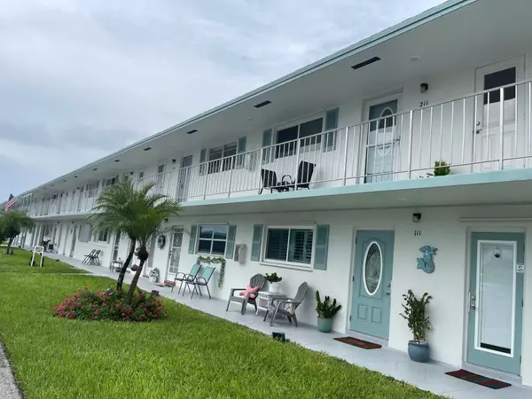 1117 Lake TER F-210, Boynton Beach, FL 33426