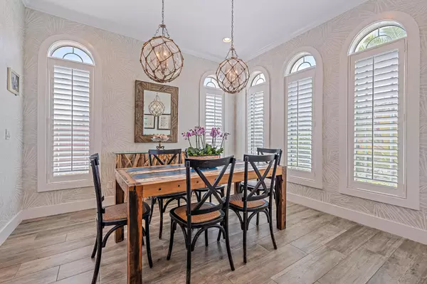 West Palm Beach, FL 33405,235 Greymon DR