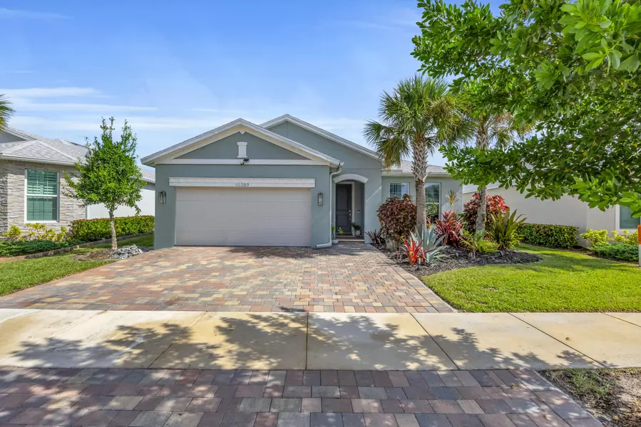 10389 SW Captiva DR, Port Saint Lucie, FL 34987