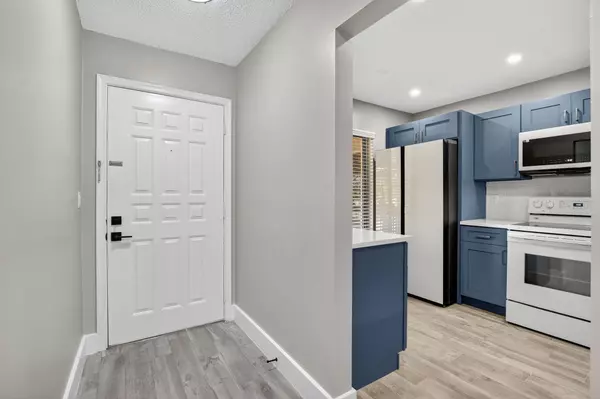 Boca Raton, FL 33487,400 Club CIR 206