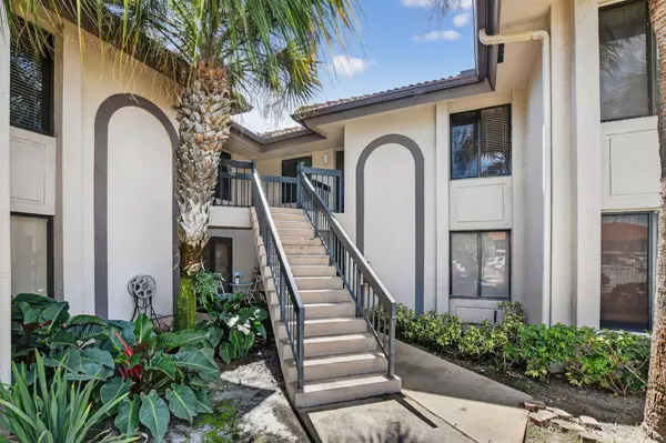 Boca Raton, FL 33487,400 Club CIR 206