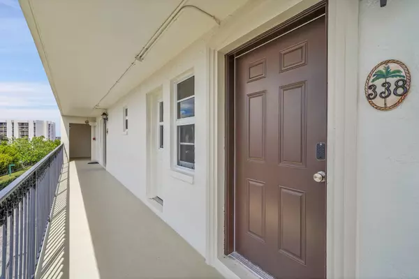 Boca Raton, FL 33431,2871 N Ocean BLVD M338